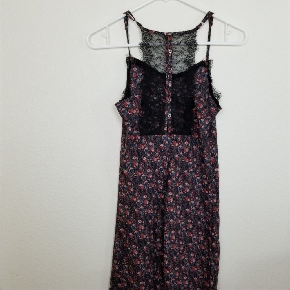 Hollister| floral print slip dress w lace detail - Picture 6 of 6